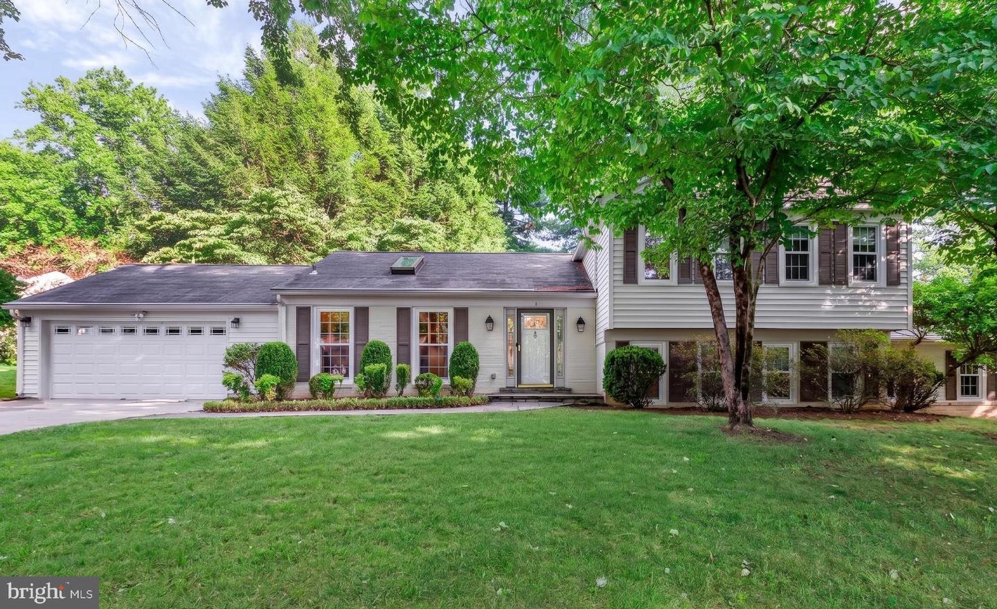 5 Barrington Fare, Rockville, MD, 20850