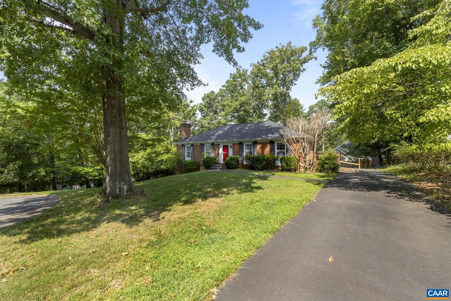 Photo 4 of 52 of 111 Carrsbrook Ct house