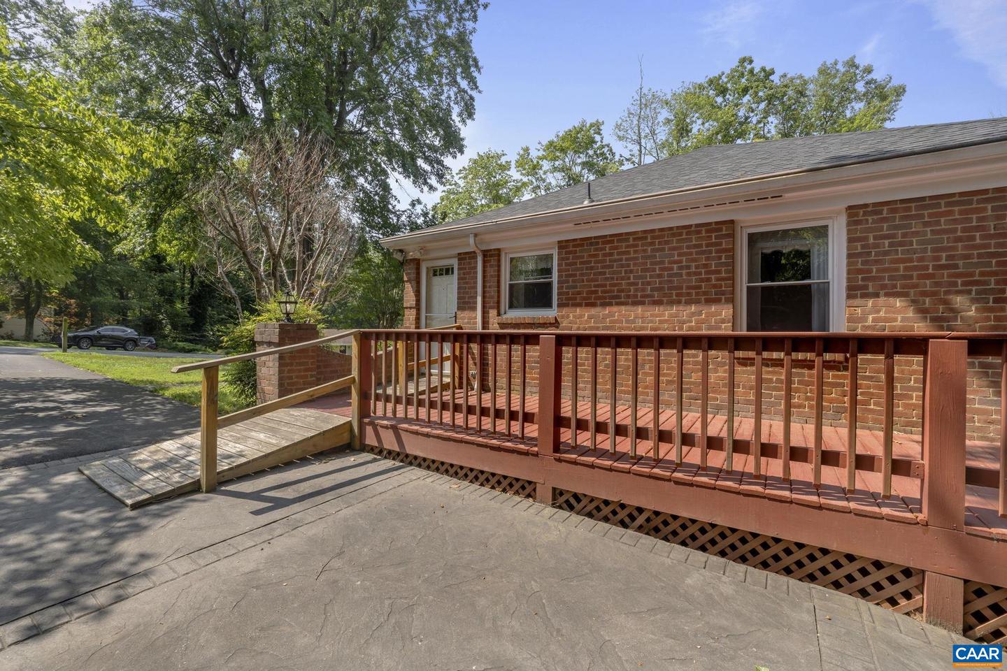 Photo 8 of 52 of 111 Carrsbrook Ct house