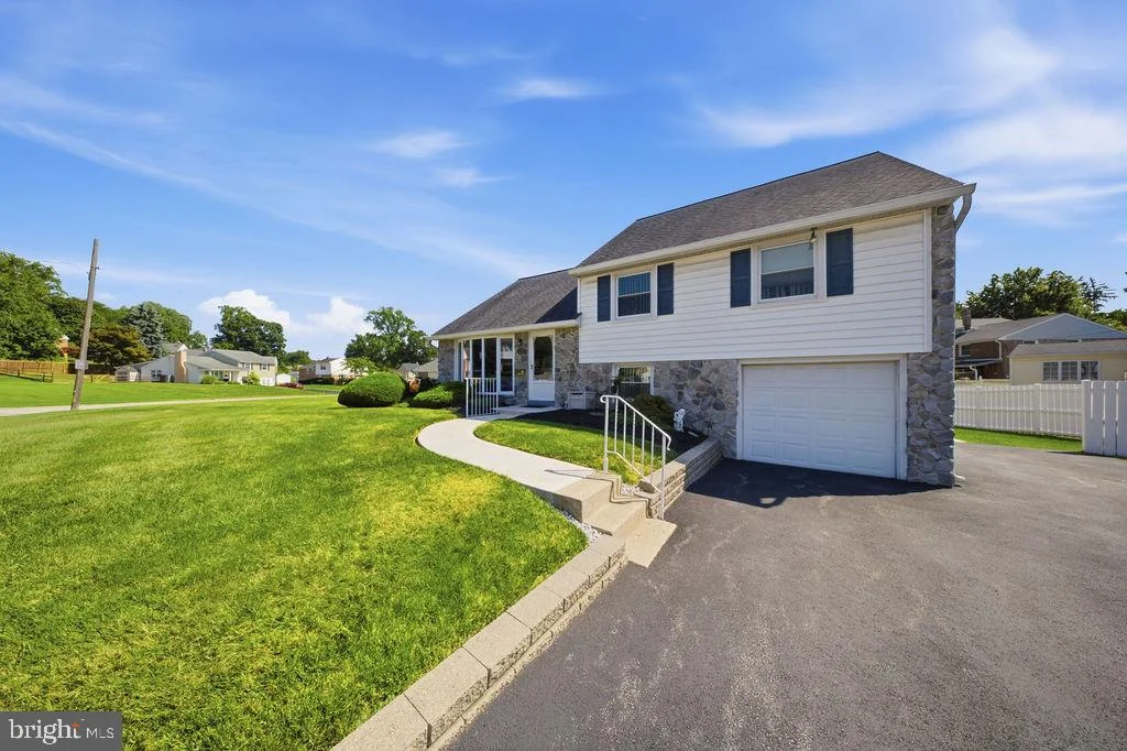 855 Rhoads Drive, Springfield, PA, 19064
