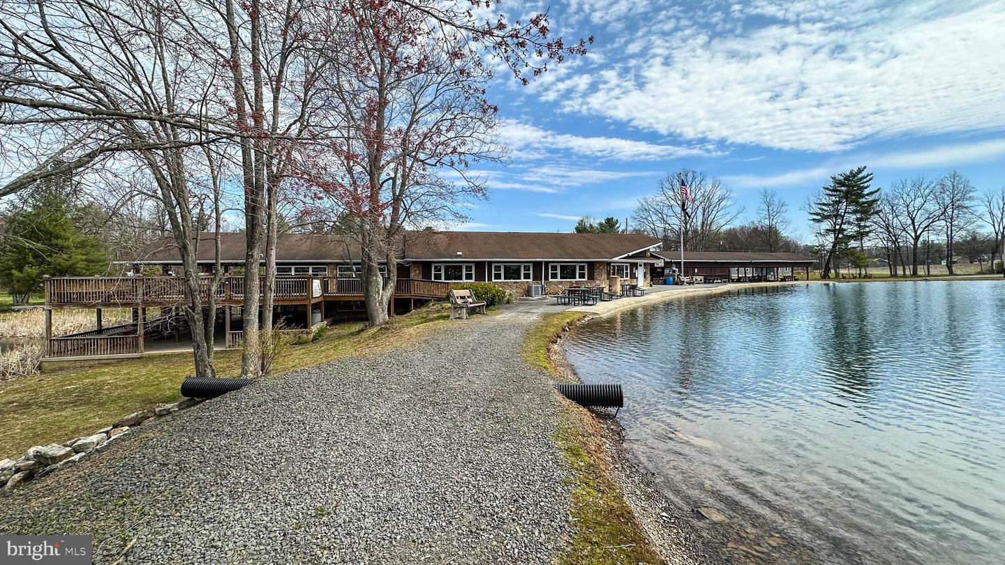 000 Confidential Listing