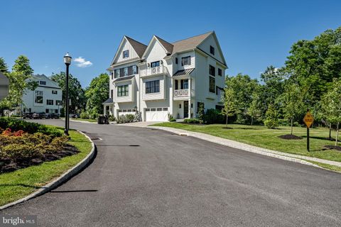 Townhouse in Wayne PA 415 Maplewood AVENUE.jpg