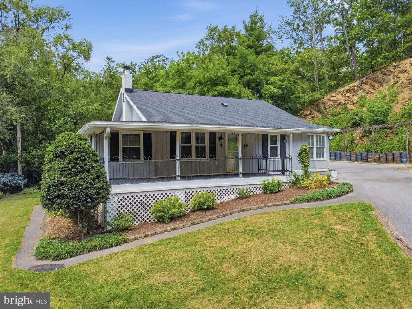11733 Snug Harbor Lane