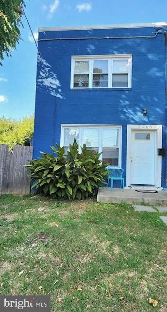 2263 16th Street NE