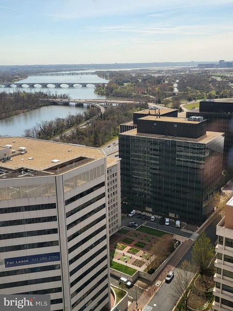 Condominium in Arlington VA 1111 19th STREET 20.jpg