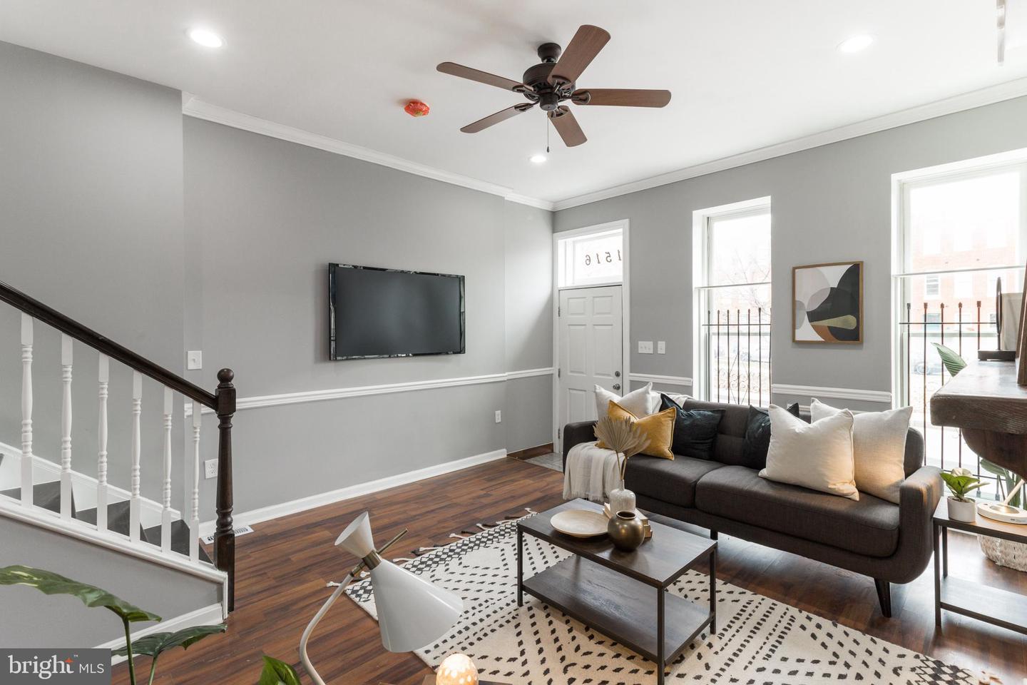Photo 50 of 53 of 1516 N Broadway townhome