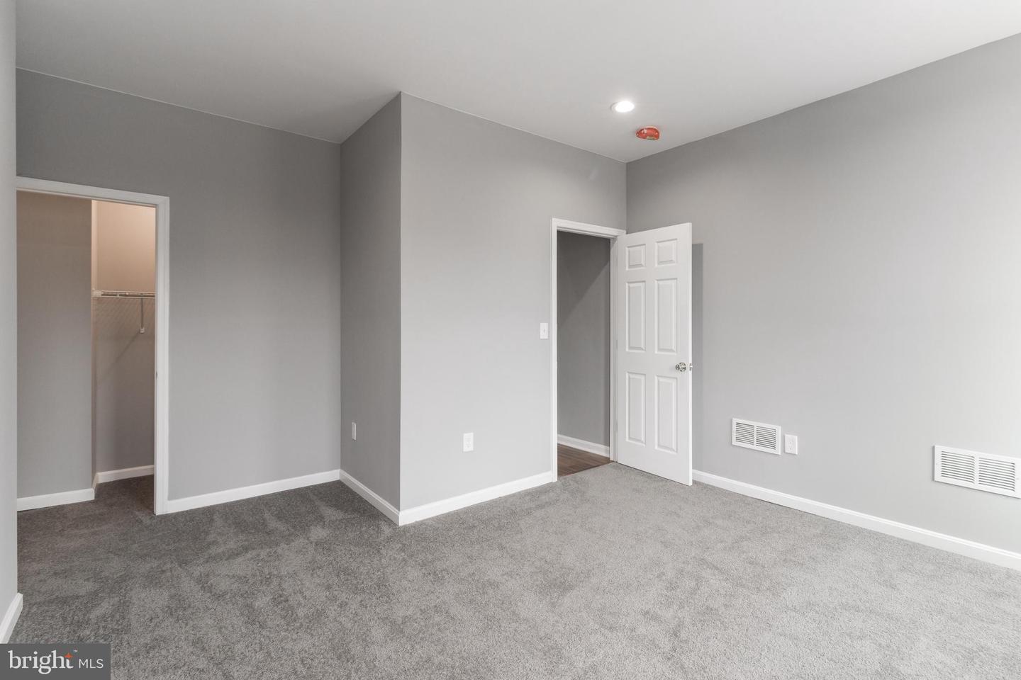 Photo 20 of 53 of 1516 N Broadway townhome