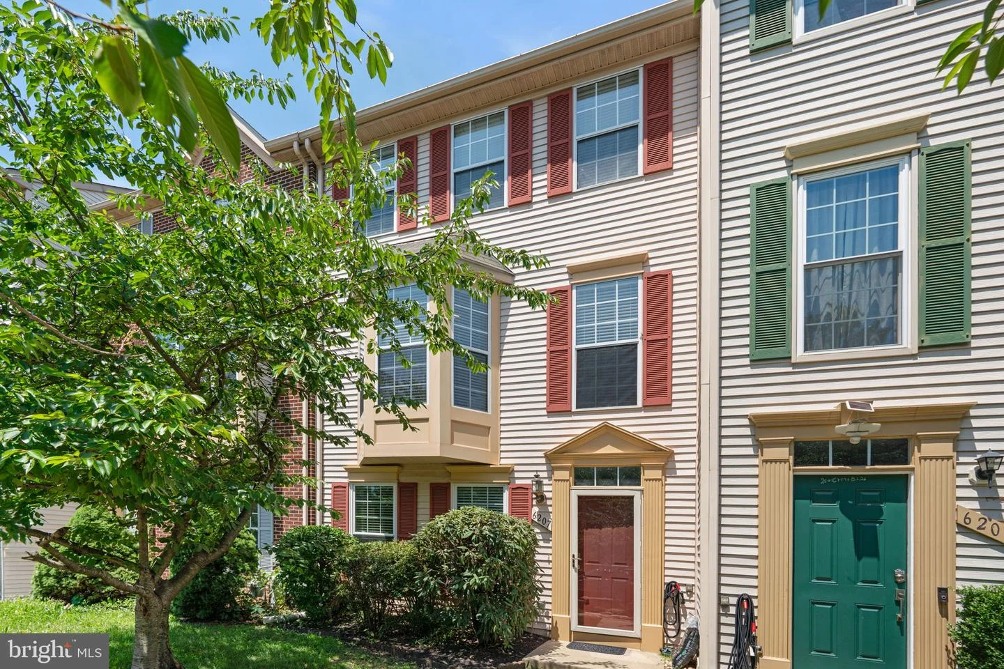 6207 Yellow Dawn Court