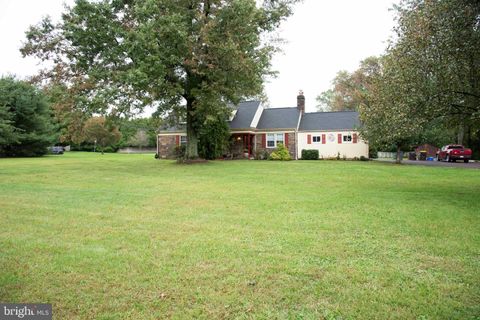 Single Family Residence in North Wales PA 695 Wales ROAD.jpg