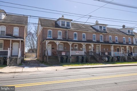 Townhouse in Newark DE 146 Elliot St St 19.jpg