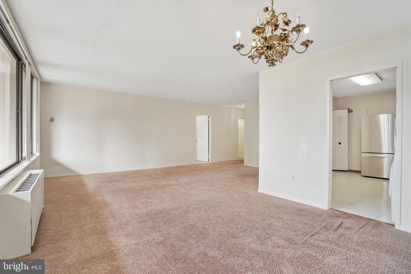 Photo 6 of 19 of 3705 S George Mason Dr #604s condo