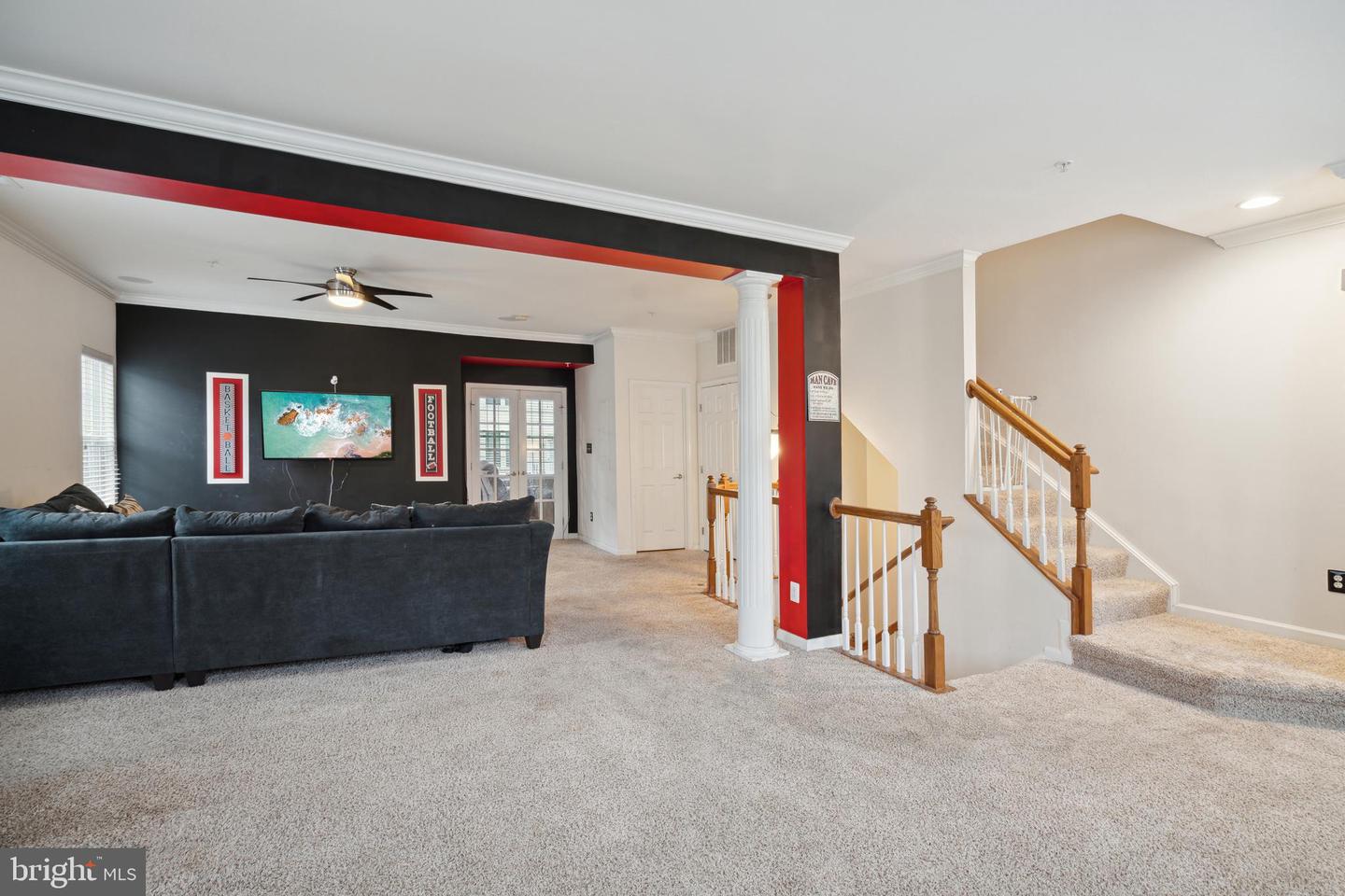 Photo 3 of 26 of 15097 Leicestershire St townhome