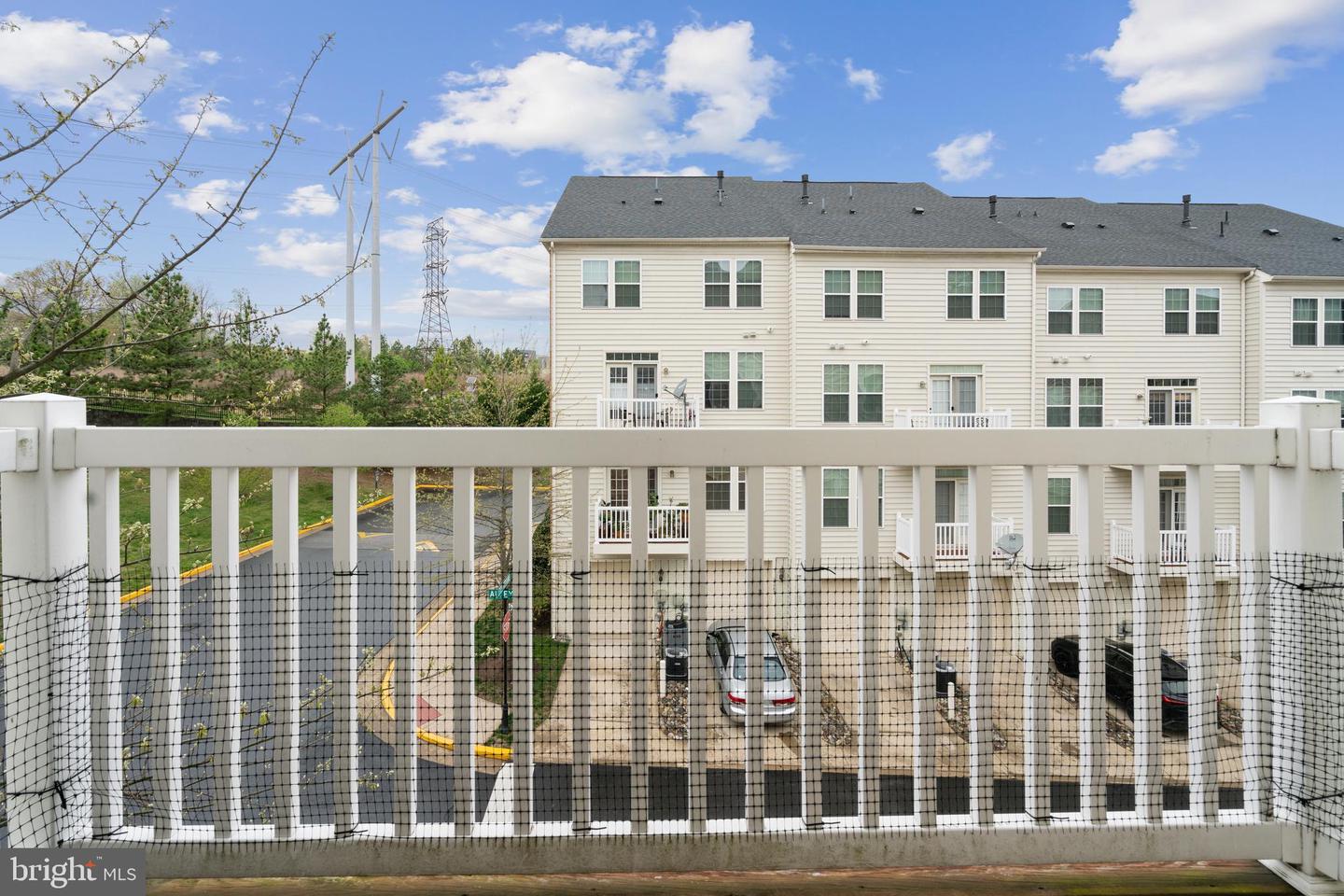 Photo 25 of 26 of 15097 Leicestershire St townhome