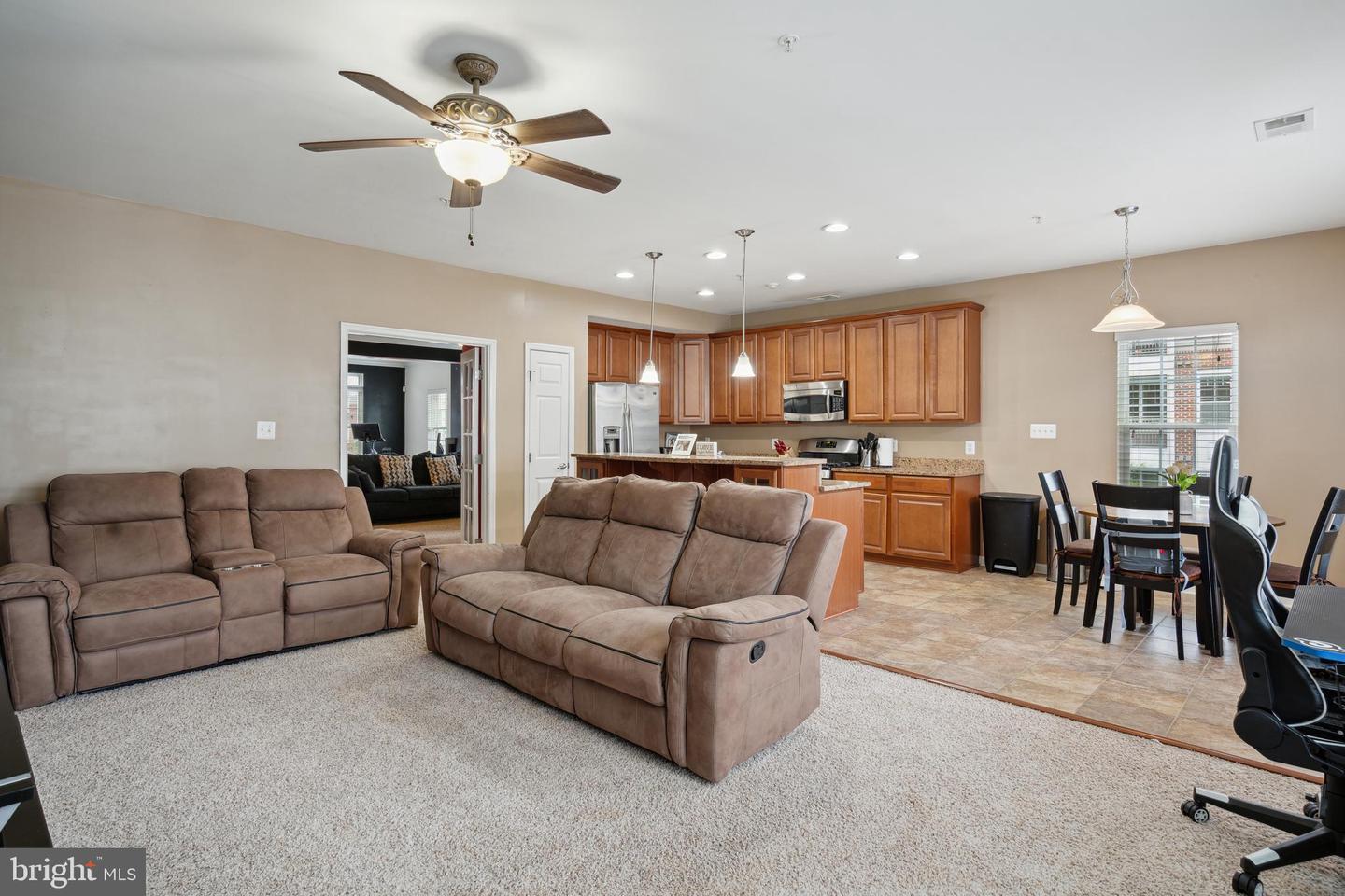 Photo 11 of 26 of 15097 Leicestershire St townhome
