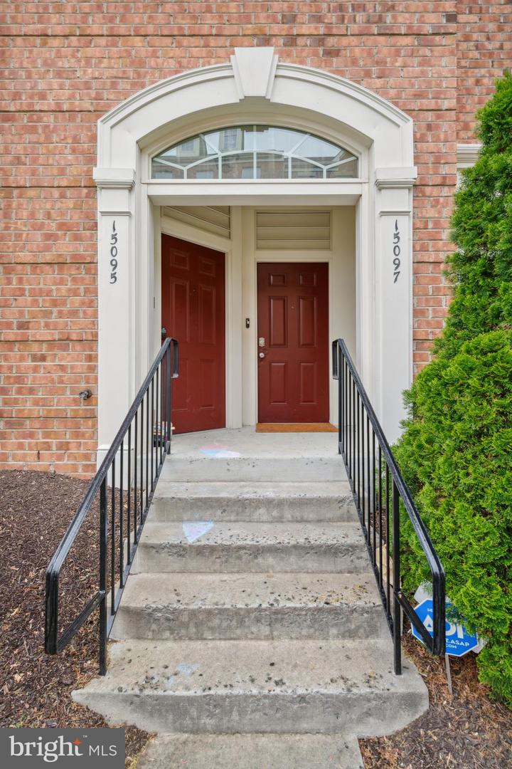 Photo 2 of 26 of 15097 Leicestershire St townhome