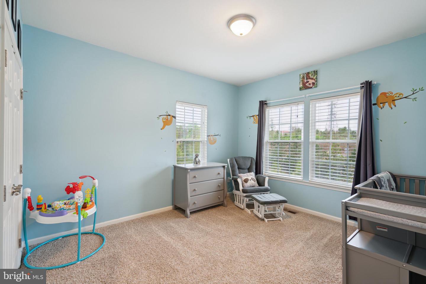 Photo 22 of 26 of 15097 Leicestershire St townhome