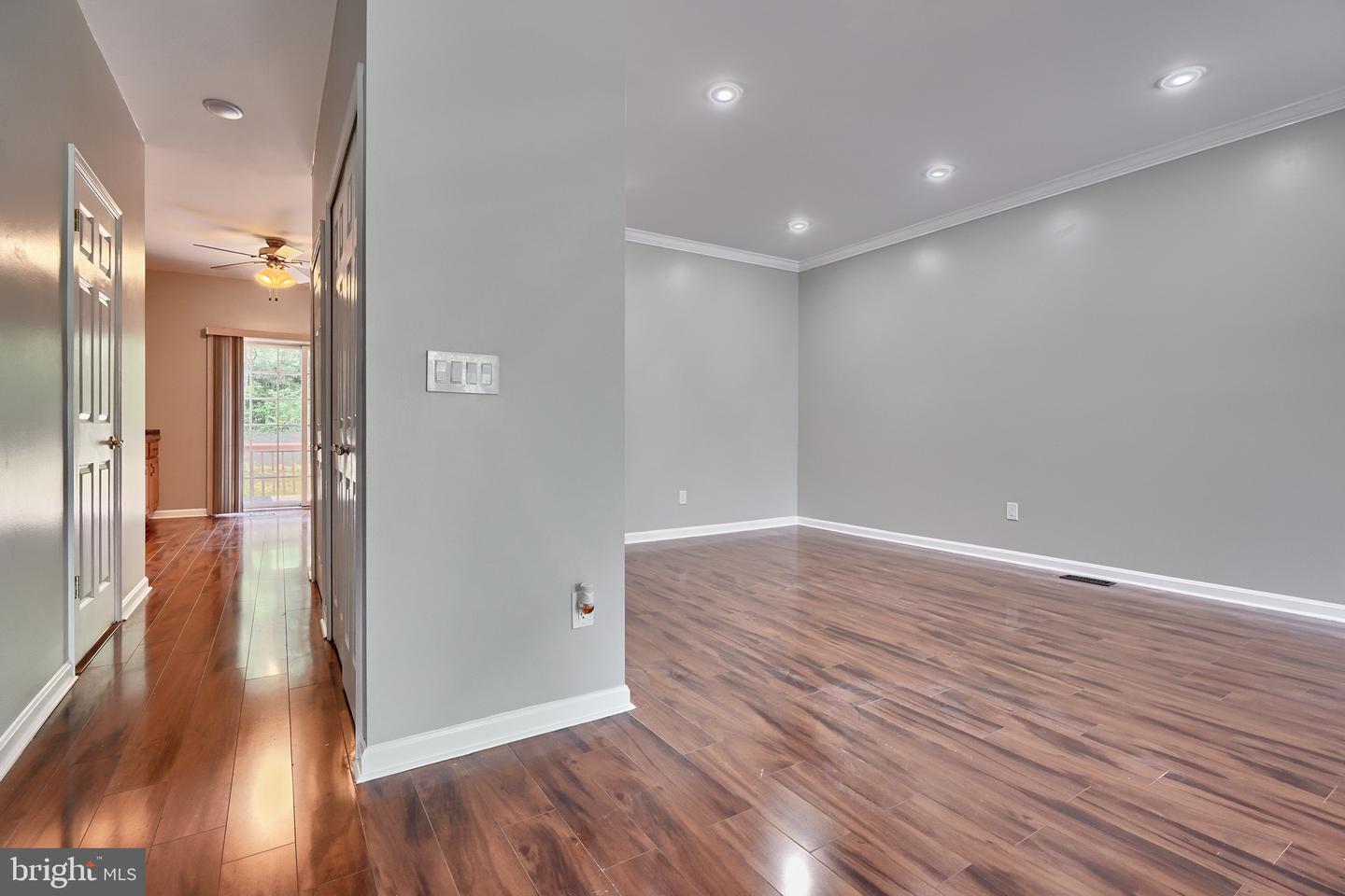 Photo 7 of 45 of 34 Goucher Woods Ct townhome