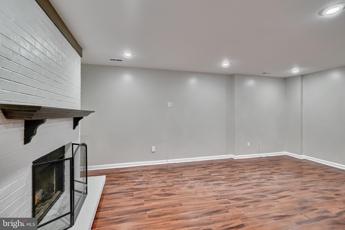 Photo 41 of 45 of 34 Goucher Woods Ct townhome