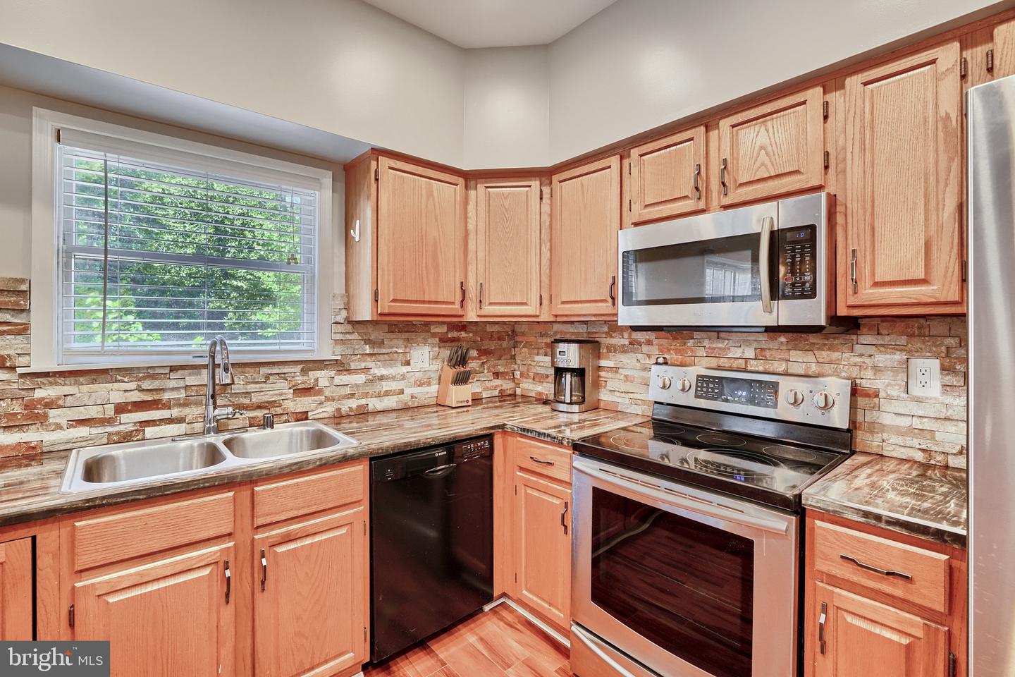 Photo 13 of 45 of 34 Goucher Woods Ct townhome