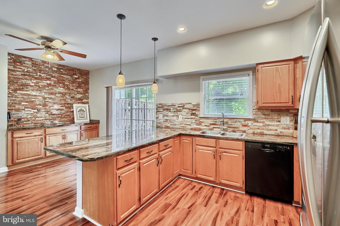 Photo 10 of 45 of 34 Goucher Woods Ct townhome