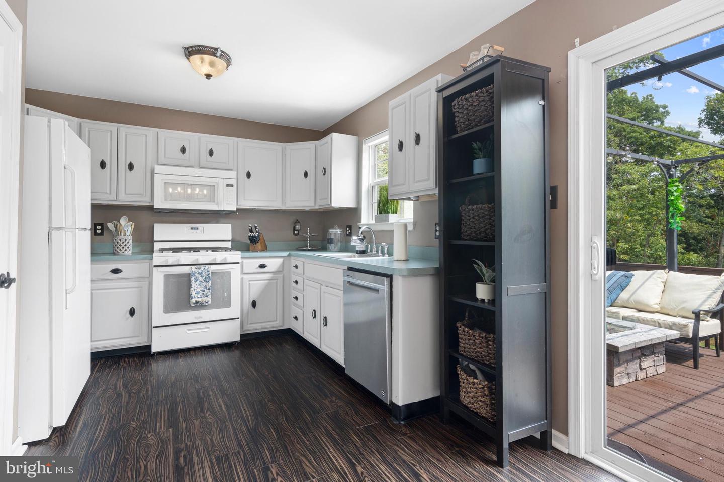 Photo 9 of 23 of 204 Spring Valley Way townhome