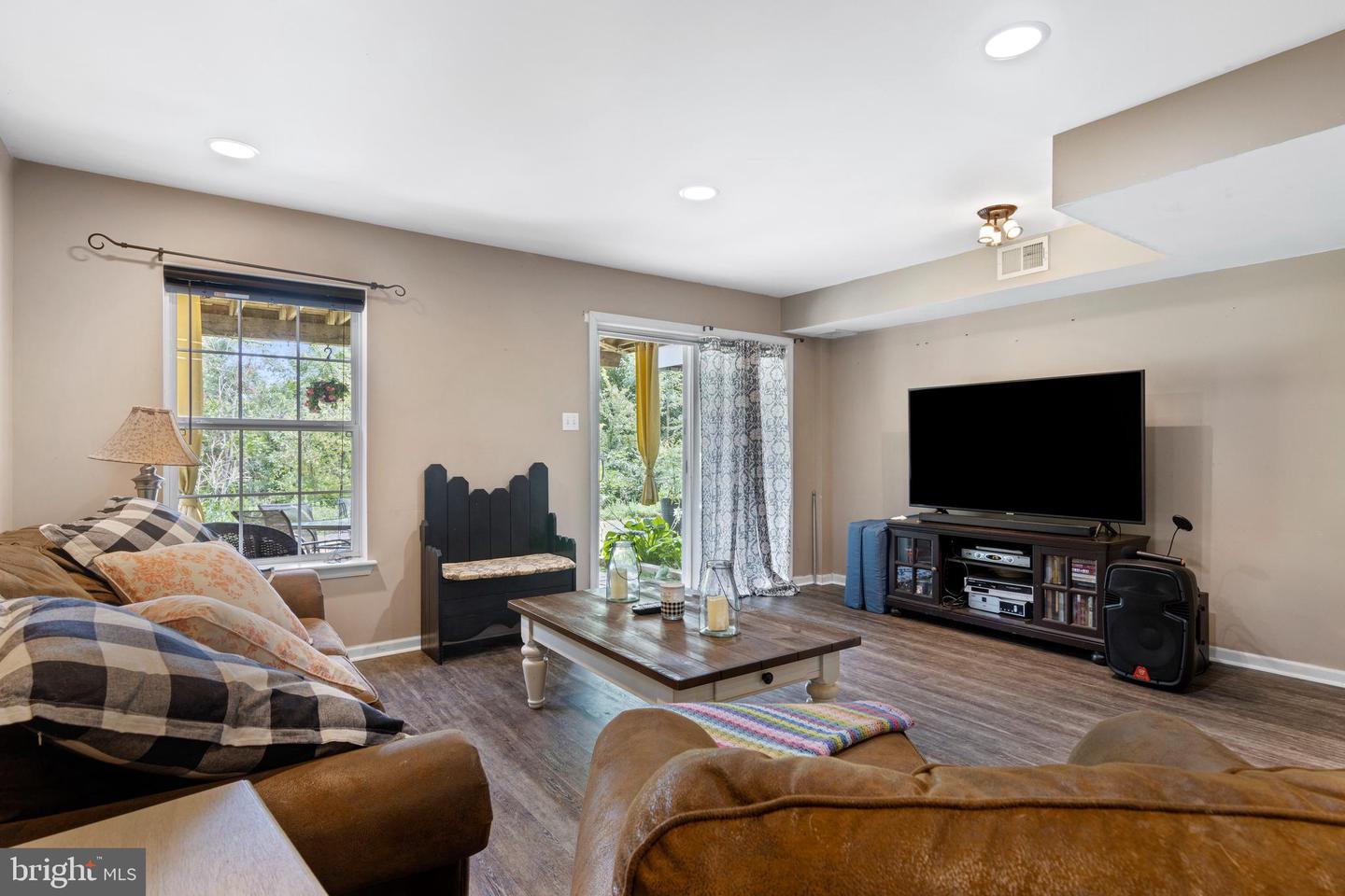Photo 19 of 23 of 204 Spring Valley Way townhome