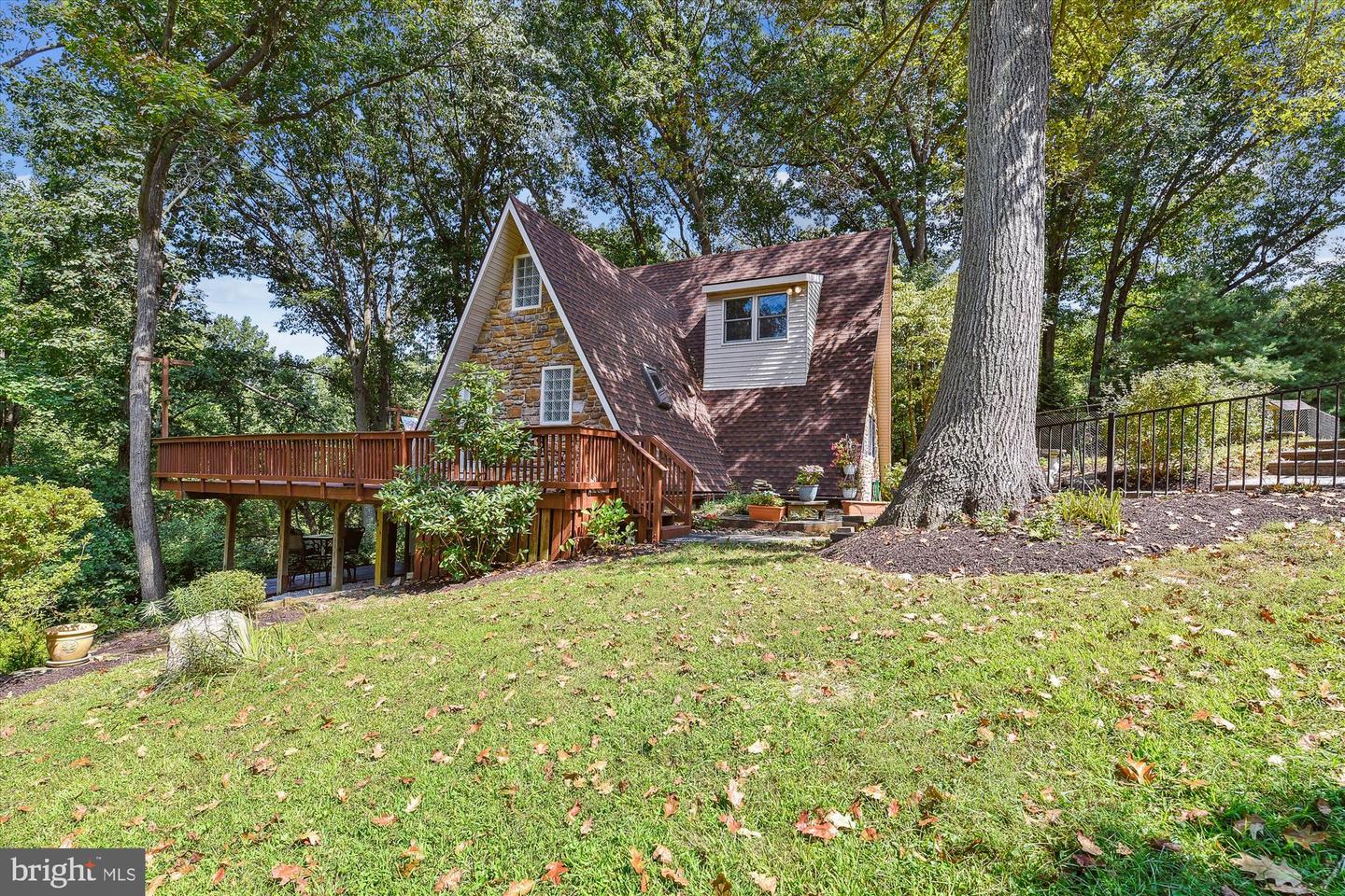 Photo 4 of 62 of 1922 Cosner Rd house