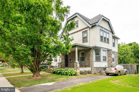 Single Family Residence in Lansdowne PA 37 Maple AVENUE.jpg