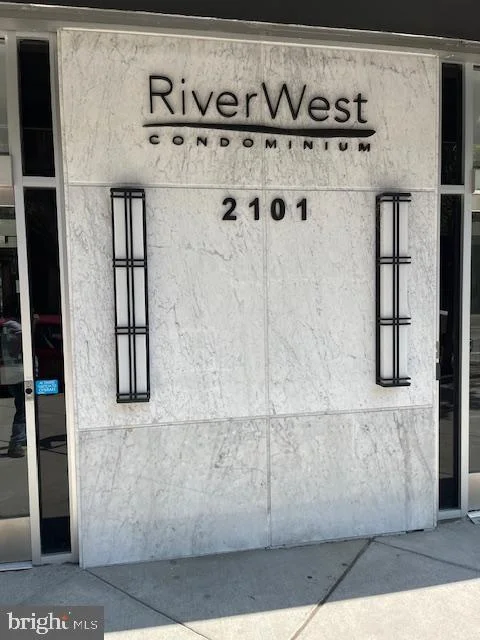 2101 Chestnut Street Unit 504
