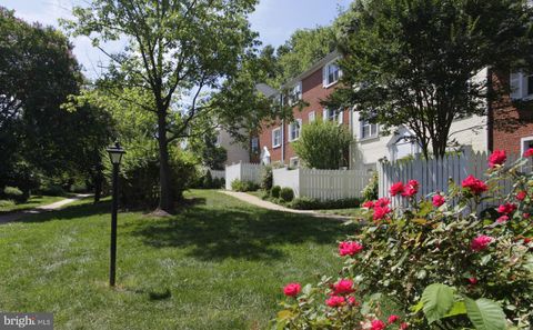 Condominium in Arlington VA 4646 28th ROAD 2.jpg