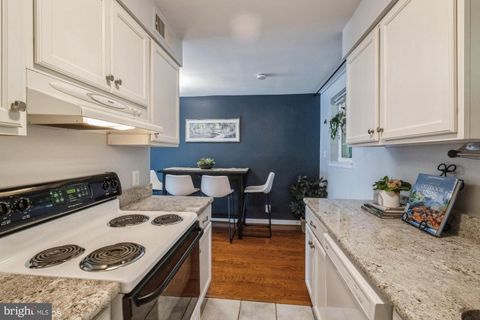 Condominium in Arlington VA 4646 28th ROAD 14.jpg