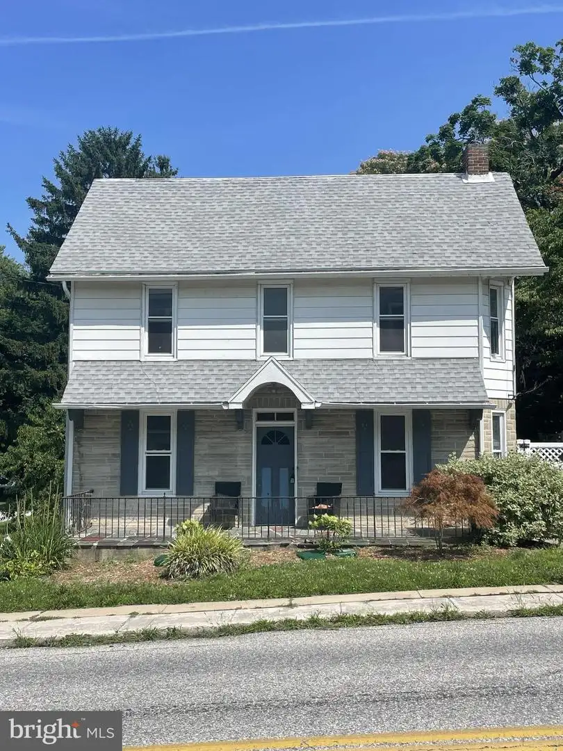 9 W Pennsylvania Avenue, Stewartstown, PA, 17363