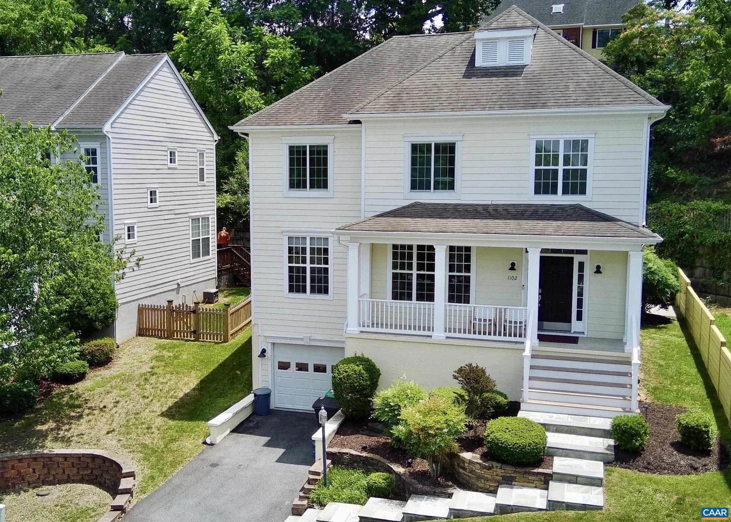 1102 Saint Charles Ct
