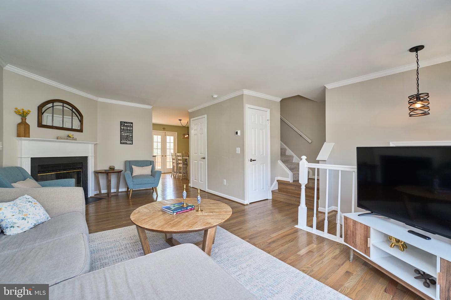 Photo 6 of 33 of 1264 Bond St townhome