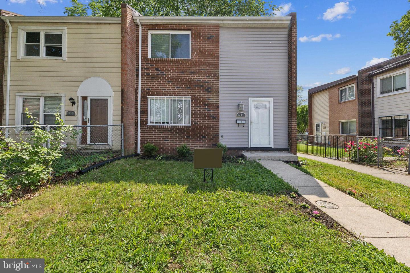 View Washington, DC 20032 townhome