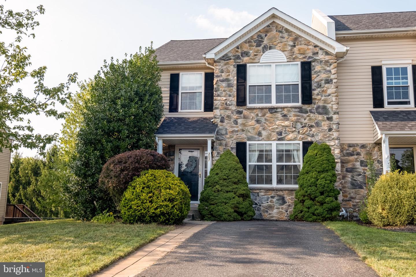View Richlandtown, PA 18955 townhome