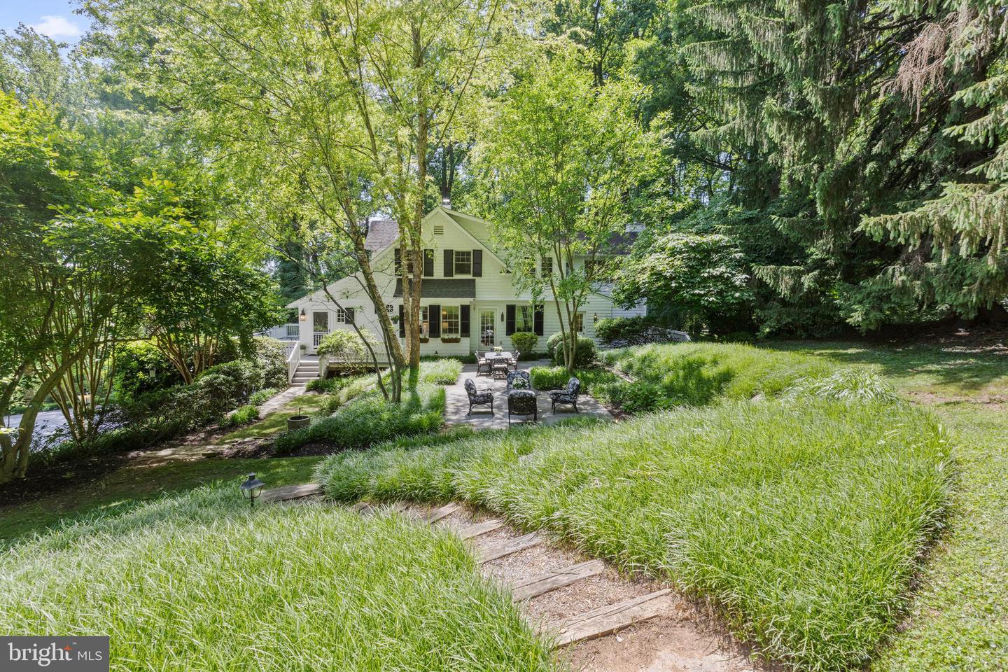 Photo 19 of 56 of 111 Chattolanee Hill Rd house