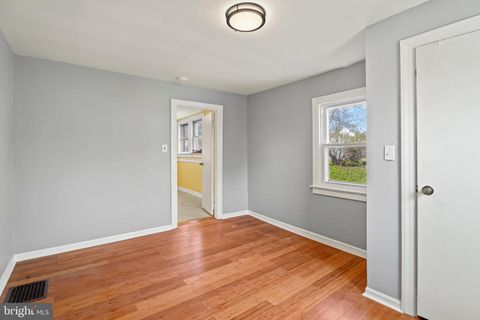 Duplex in Ewing NJ 1617 Prospect Street 7.jpg