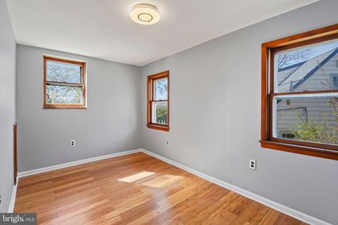 Duplex in Ewing NJ 1617 Prospect Street 18.jpg