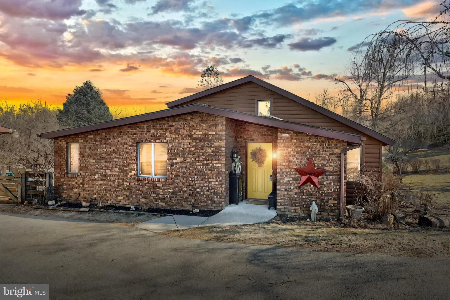 222 Seven Springs Ln Ln