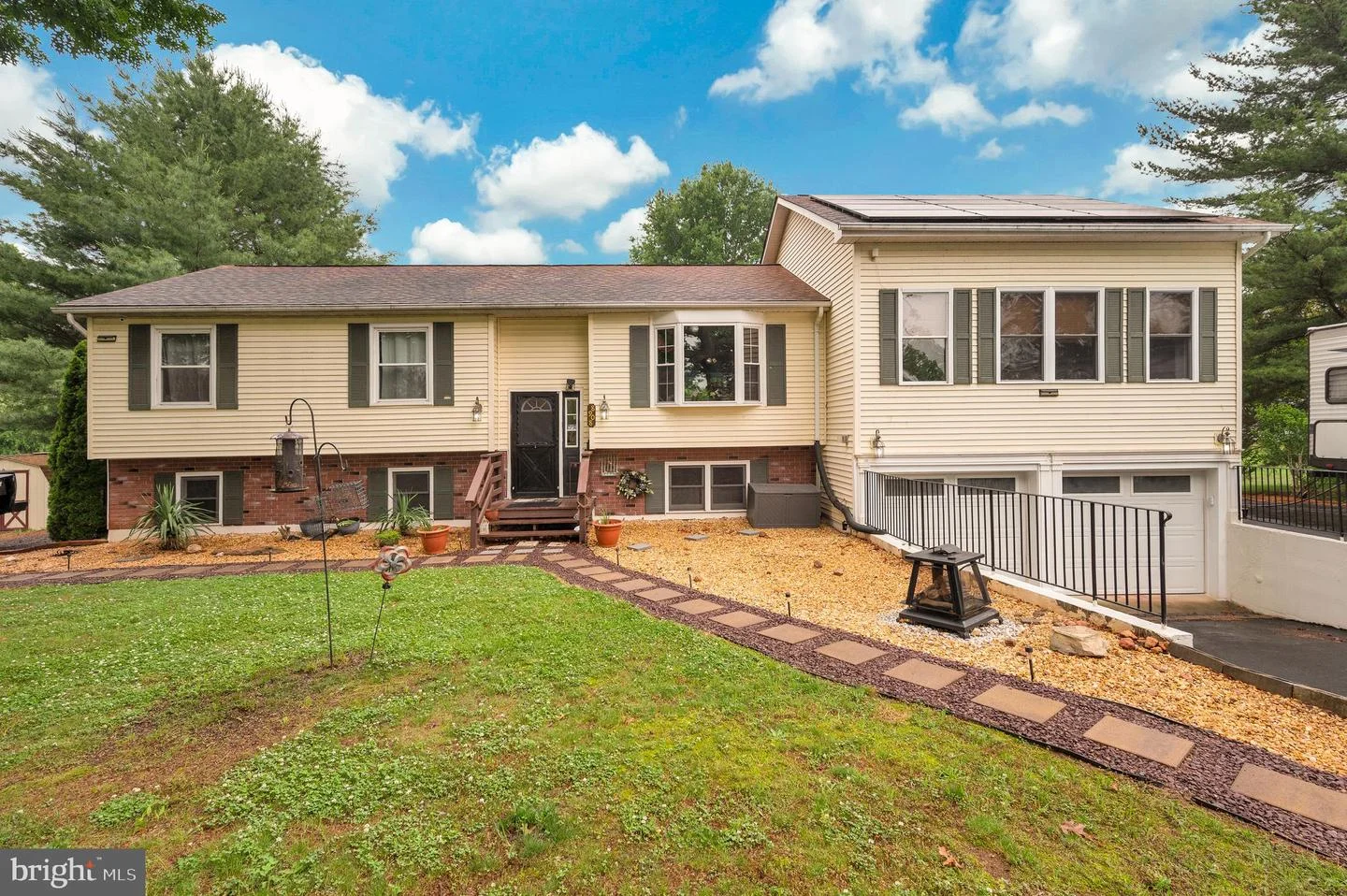 8908 Jennings Lane