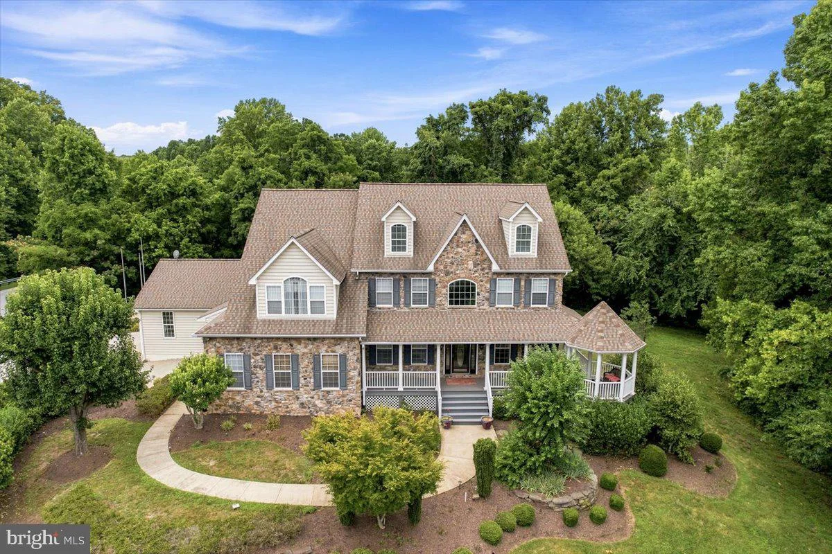 5 Cross Point Drive
