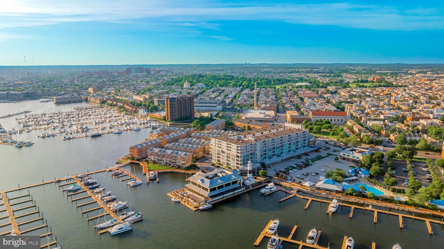 2702 Lighthouse Point E Unit 719