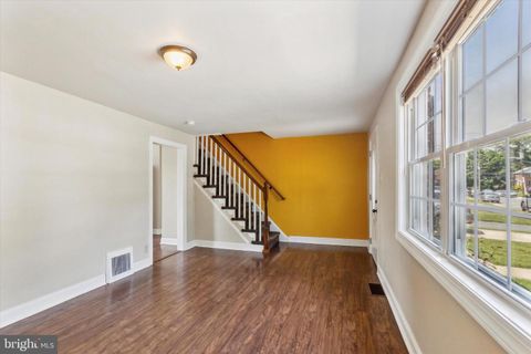 Duplex in Wilmington DE 436 Forest DRIVE 3.jpg