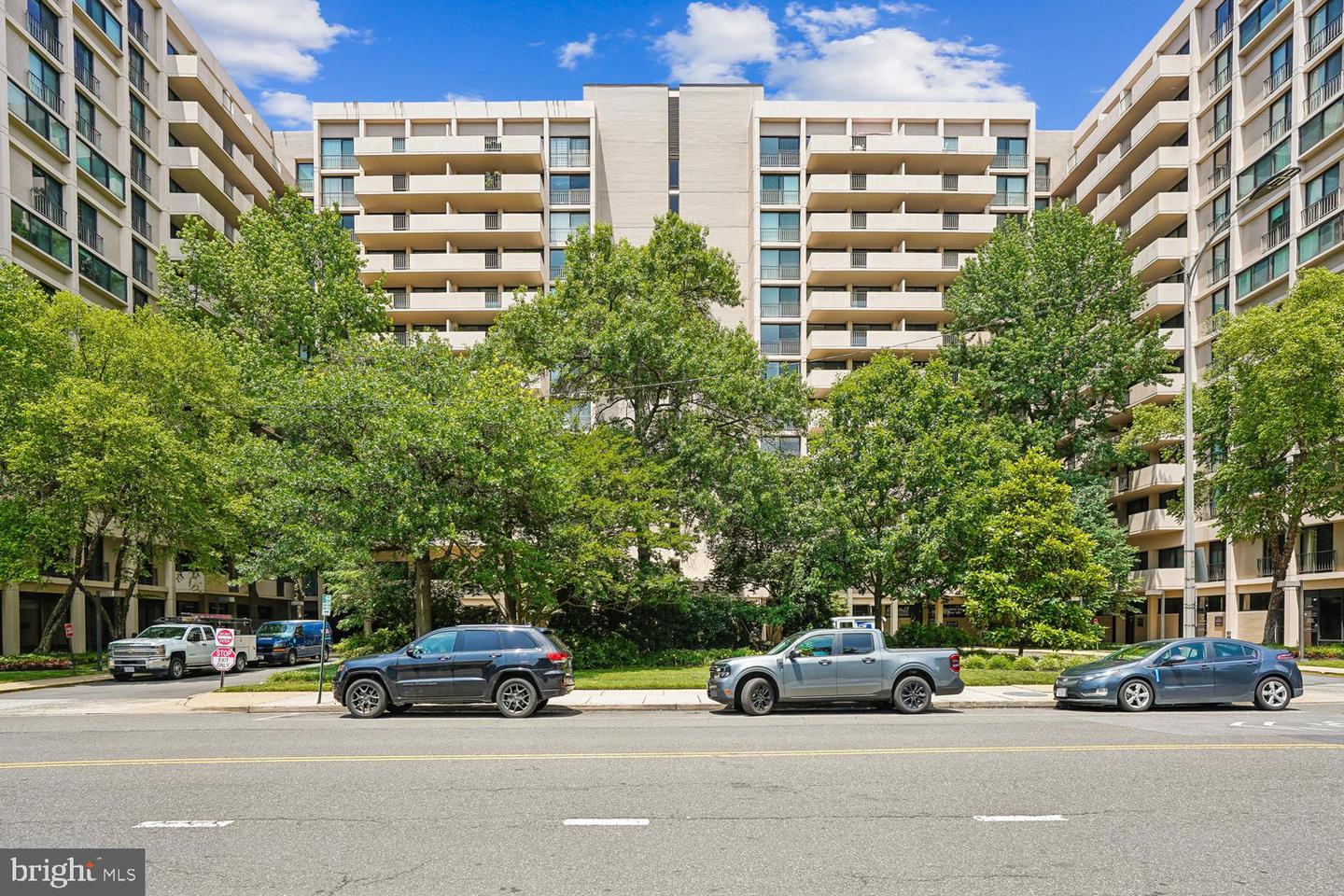 4141 N Henderson Road Unit 904, Arlington, VA, 22203
