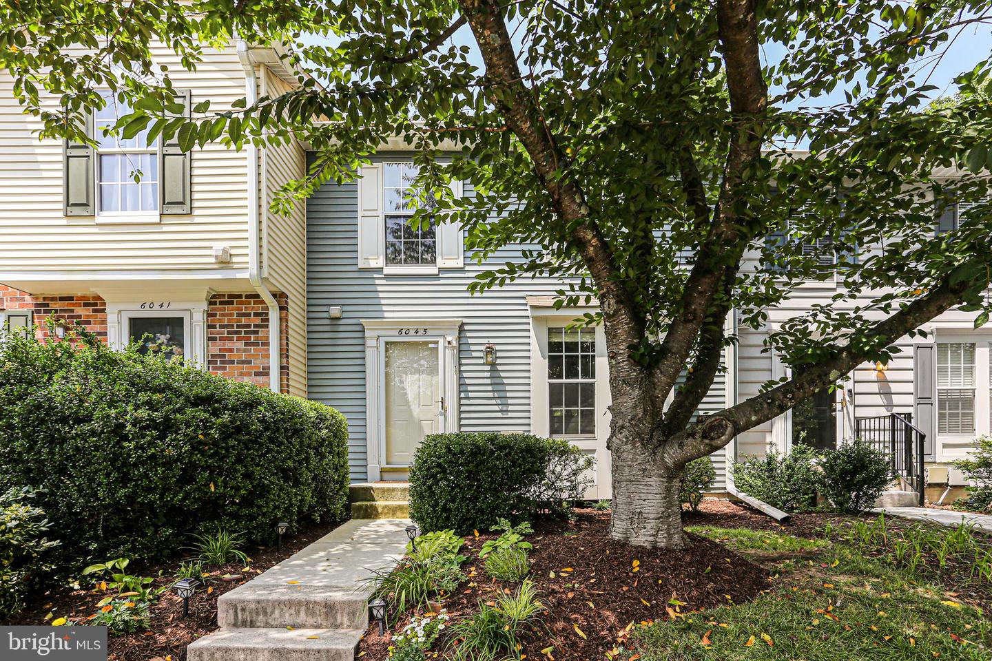 Photo 1 of 34 of 6045 Shepherd Sq #93 townhome