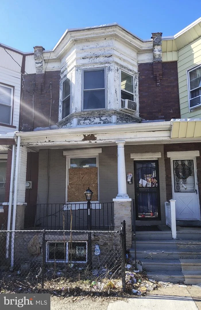543 E Walnut Lane