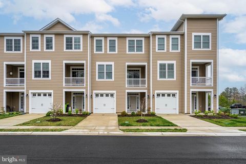 Townhouse in Rehoboth Beach DE 21532 Catalina Circle Cir 1.jpg