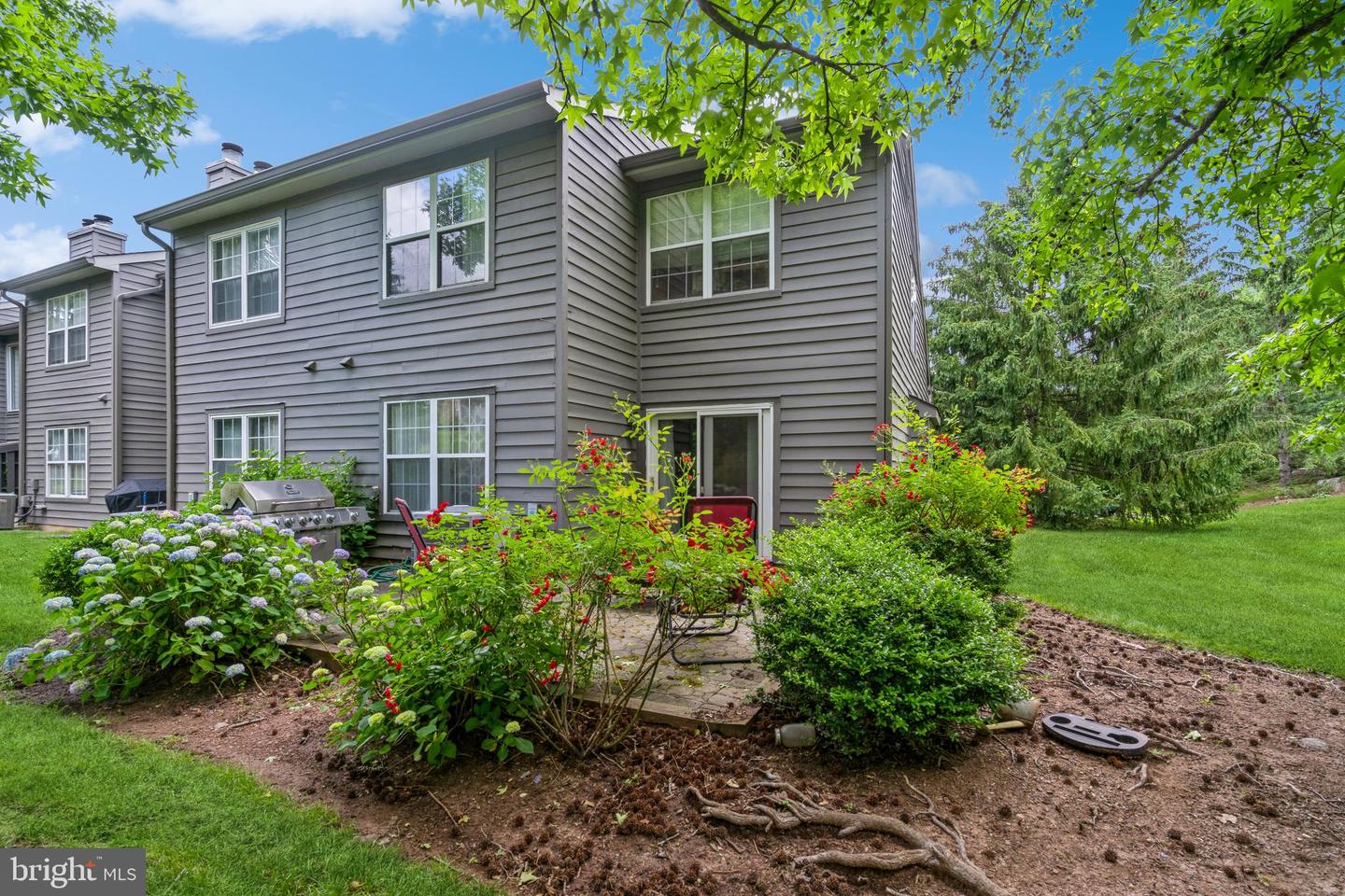 Photo 30 of 32 of 25f-F Chestnut Ct #F townhome