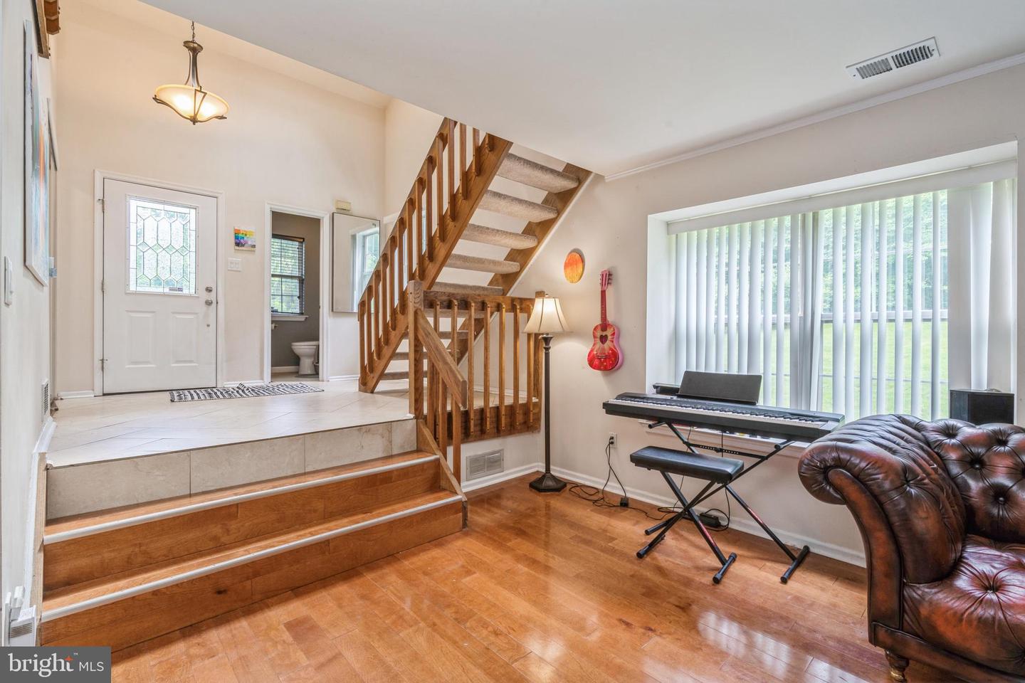 Photo 4 of 32 of 25f-F Chestnut Ct #F townhome